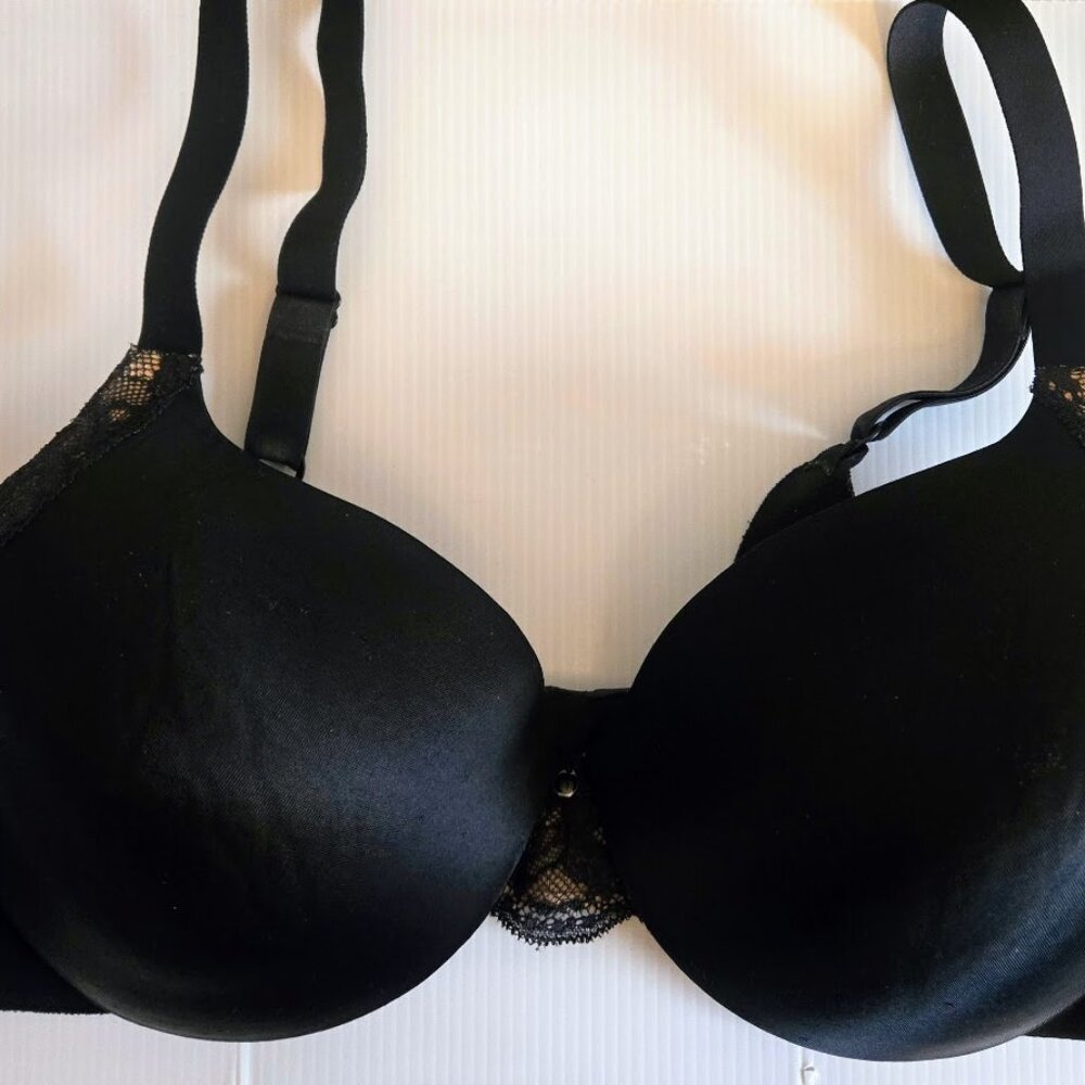 Maidenform black satin‎ t-shirt bra 38C